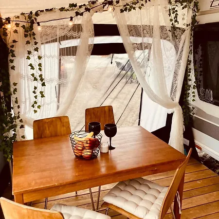 Zuczkowa Przyczepa - *