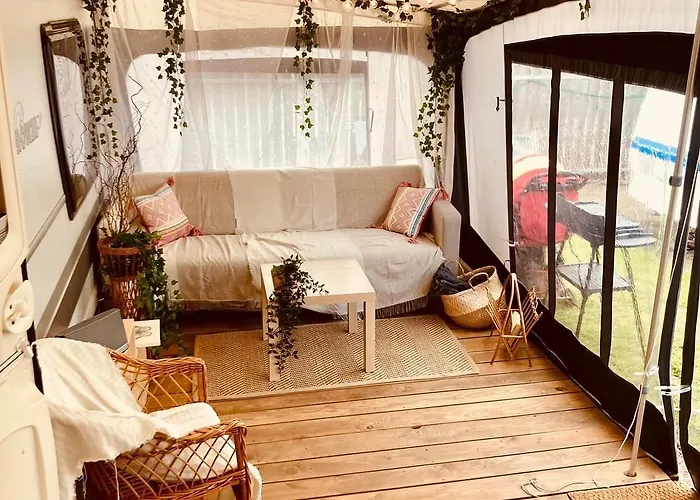 Camping Zuczkowa Przyczepa - *